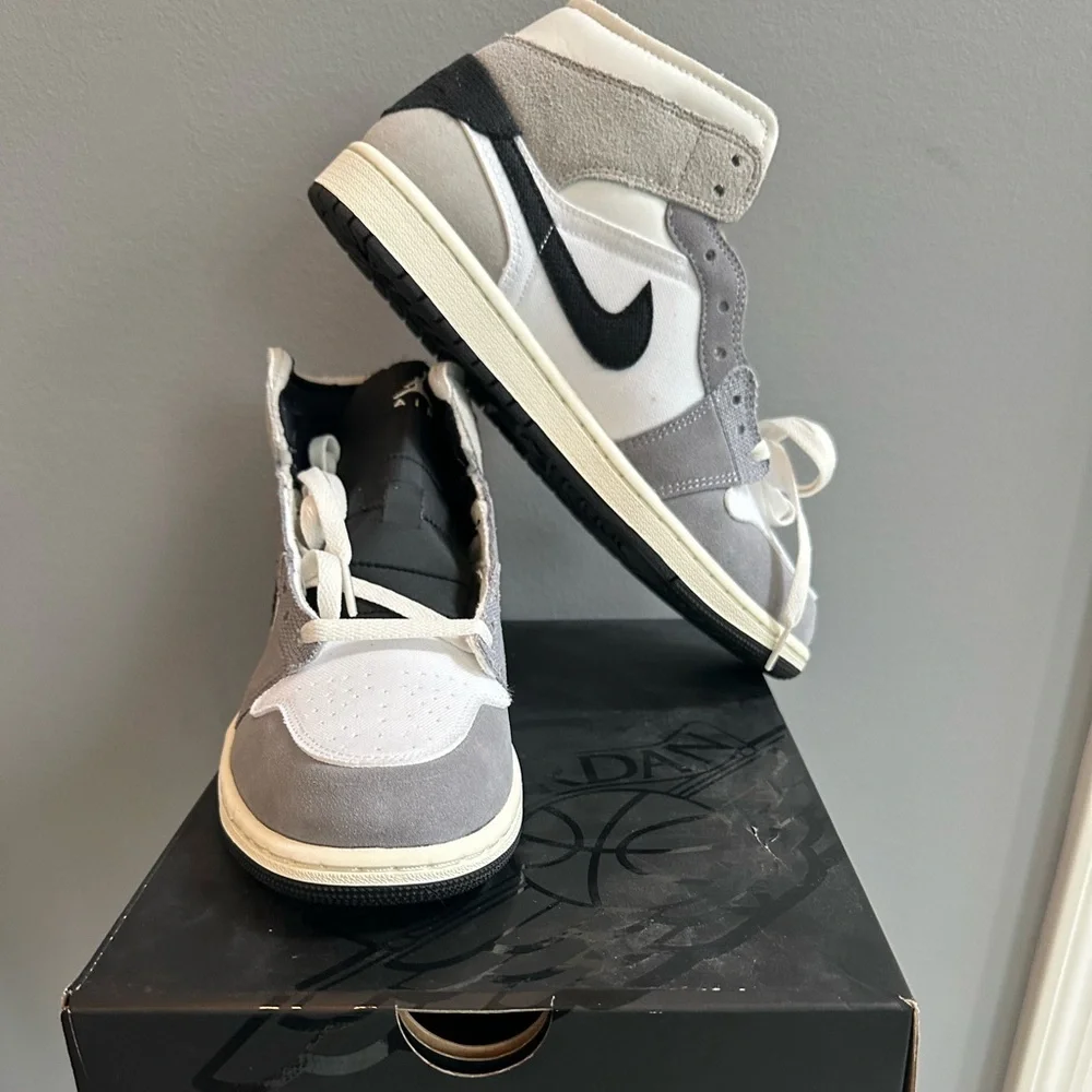 Jordan 1 Mid SE Craft White Cement Grey Black – Mens Size 8.5 – Special Ed NEW
